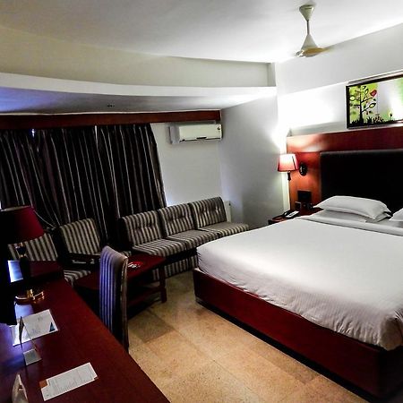 Tiruchirappalli Femina Hotel מראה חיצוני תמונה